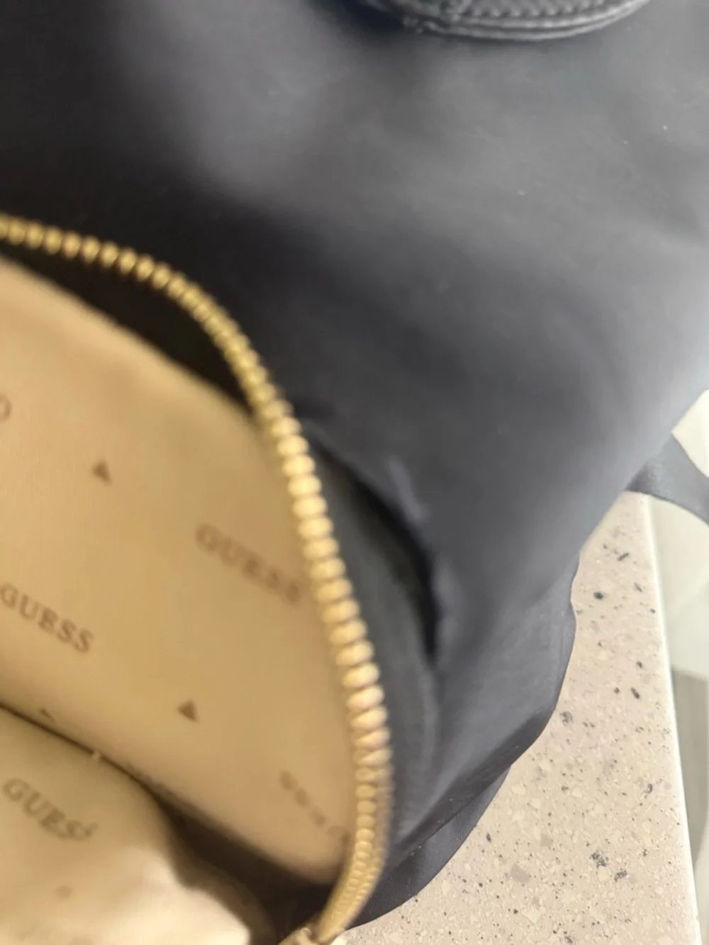 GUESS‎ Black Backpack Buckle Accent Zipper Closure Adjustable Strap Pockets